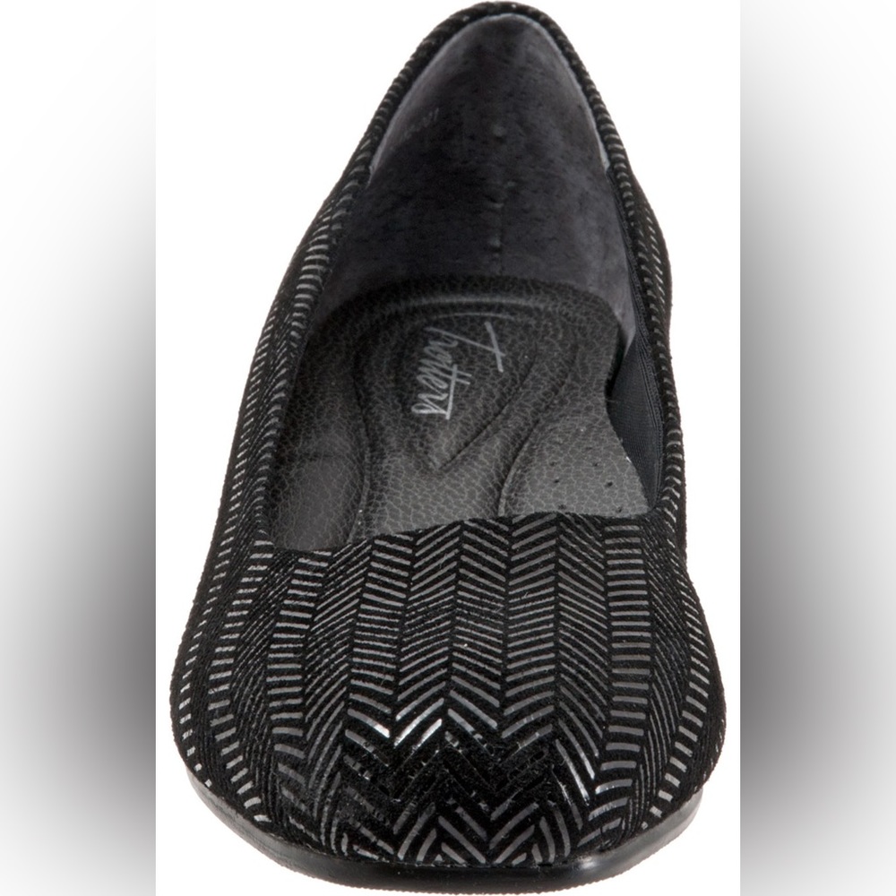 NWOT Trotters Lauren Herringbone Wedge Pumps - Picture 2 of 11